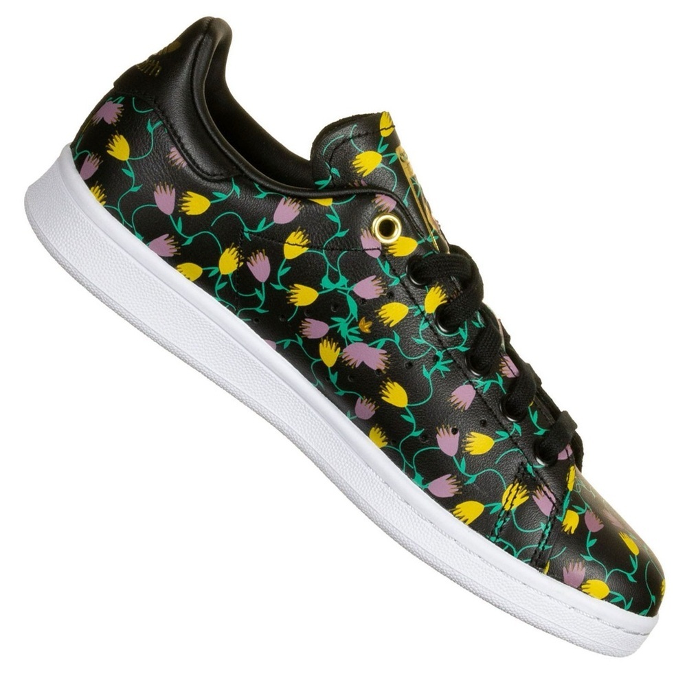 Adidas Originals Stan Smith women's sneaker in a black floral print w size 6.5